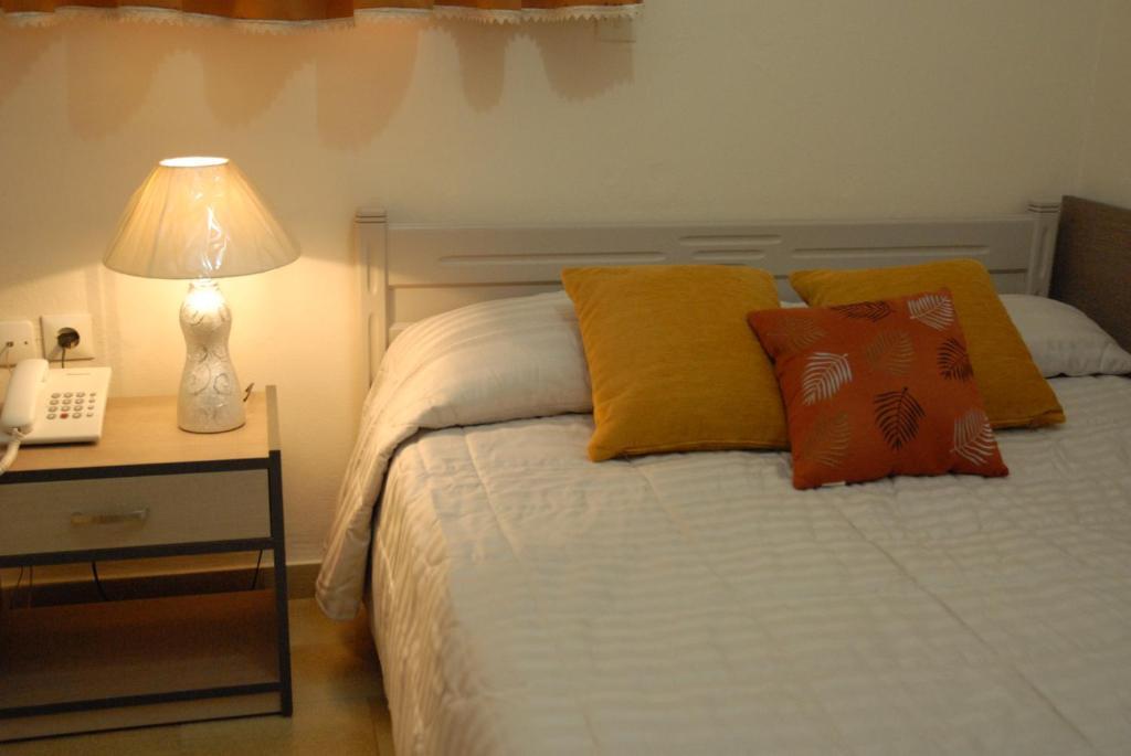 Takis Hotel Apartments Ialysos  Zimmer foto